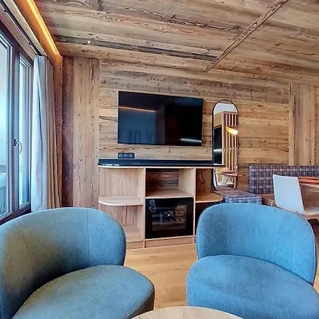 Appartement Le Bec Rouge - Le Lac-12 By Interhome Tignes